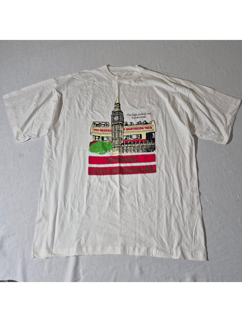 Modern White London XL? sightseeing graphic T-shirt